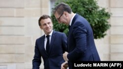 Aleksandar Vučić, predsednik Srbije, prilikom susreta sa Emanuelom Makronom, predsednikom Francuske, u Parizu 10. novembra 2022.