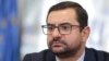 Noul ministru PSD al Agriculturii, Adrian Chesnoiu, a fost ofițer al serviciului secret al MAI, creat pe baza și cu resursele umane ale fostei poliții politice a regimului comunist. 