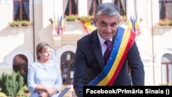 Vlad Oprea, primarul orașului Sinaia din partea PNL, este audiat joi de procurorii DNA într-un dosar de corupție.