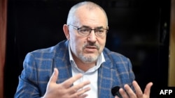 Борис Надеждин дава интервю за AFP от дома си в град Долгопрудни 