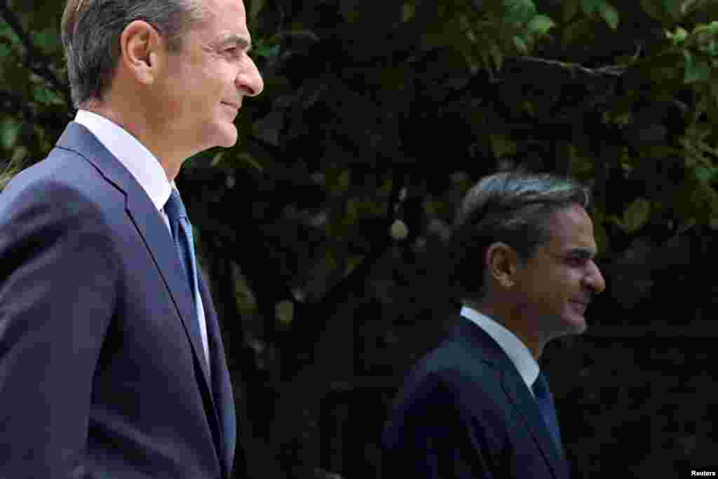 ГРЦИЈА - Лидерот на Нова демократија Кирјакос Мицотакис на 22 мај потврди дека нема да се обиде да направи коалициска влада и покрај тоа што освои најмногу гласови на парламентарните избори во неделата, но му недостасуваат неколку пратеници за да има мнозинство. Тој телефонски разговарал со претседателите на партиите кои обезбедија влез во Парламентот и ги информирал за намерата новите избори да бидат на 25 јуни.