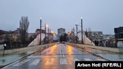 Odluka o otvaranju mosta doneta je u Skupštini opštine Severna Mitrovica u aprilu 2023. godine, ali još uvek nije sprovedena.