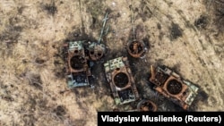 Знищені російські танки поблизу Богородичного на Донеччині, архівне фото