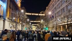 Zgrada Republičke izborne komisije (desno) gde su predstavnici opozicione liste "Srbija protiv nasilja" započeli štrajk glađu, 22. decembar 2023.