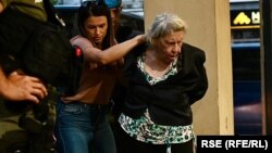 Hapšenje Ledžibe Ravlić u Sarajevu nakon što je u stanu pronađeno tijelo supruge njenog sina, 29. juna 2024.