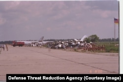 Uništeni bombarderi na neidentifikovanom aerodromu u Ukrajini.