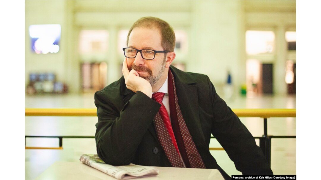 Kier Džails, ekspert londonskog Četem hausa