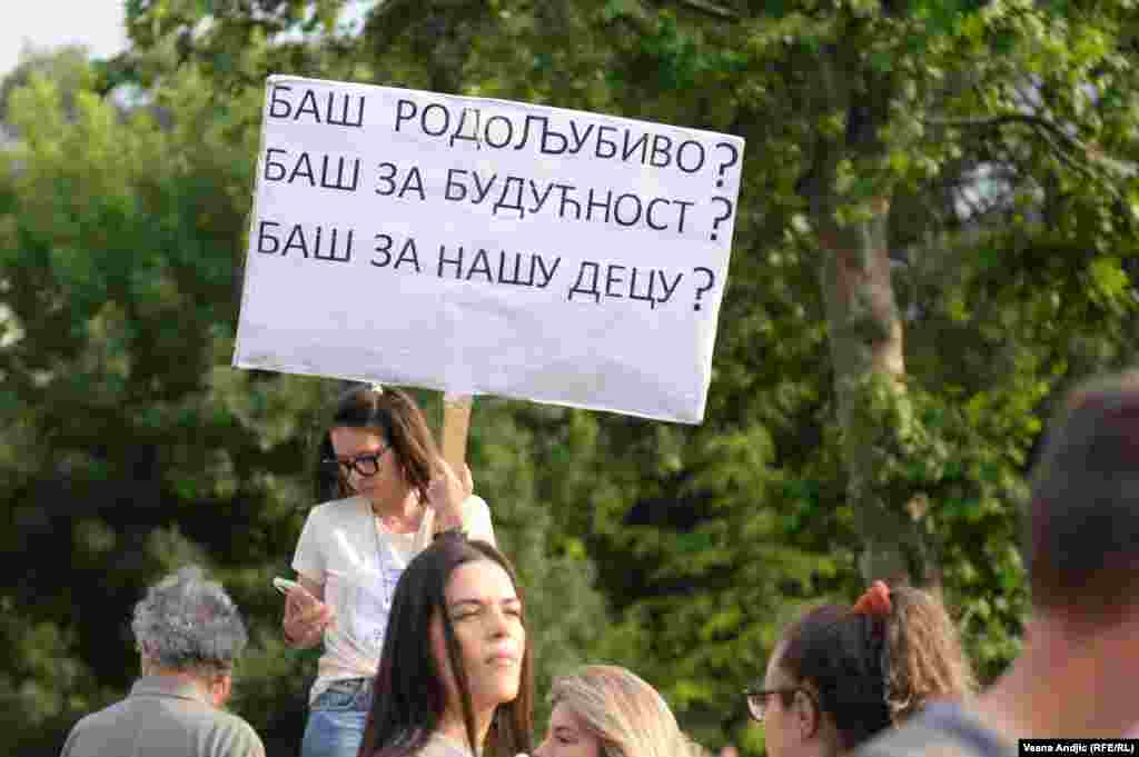 Na protest "Srbija protiv nasilja" poziva više opozicionih proevropskih parlamentarnih grupa (17. jun 2023)
