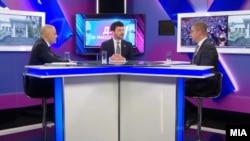 Северна Македонија - ТВ дуел меѓу претседателот на СДСМ, Димитар Ковачевски (лево) и претседателот на ВМРО-ДПМНЕ, Христијан Мицкоски (десно)