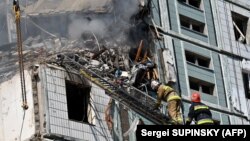 Uman, sudul Kievului, Ucraina, 28 aprilie 2023. 24 de oameni, inclusiv patru copii, au murit aici în urma atacului rusesc de joi spre vineri noaptea.