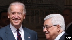 Predsjednik Mahmud Abbas i američki potpredsjednik Joe Biden, 10. ožujak 2010.