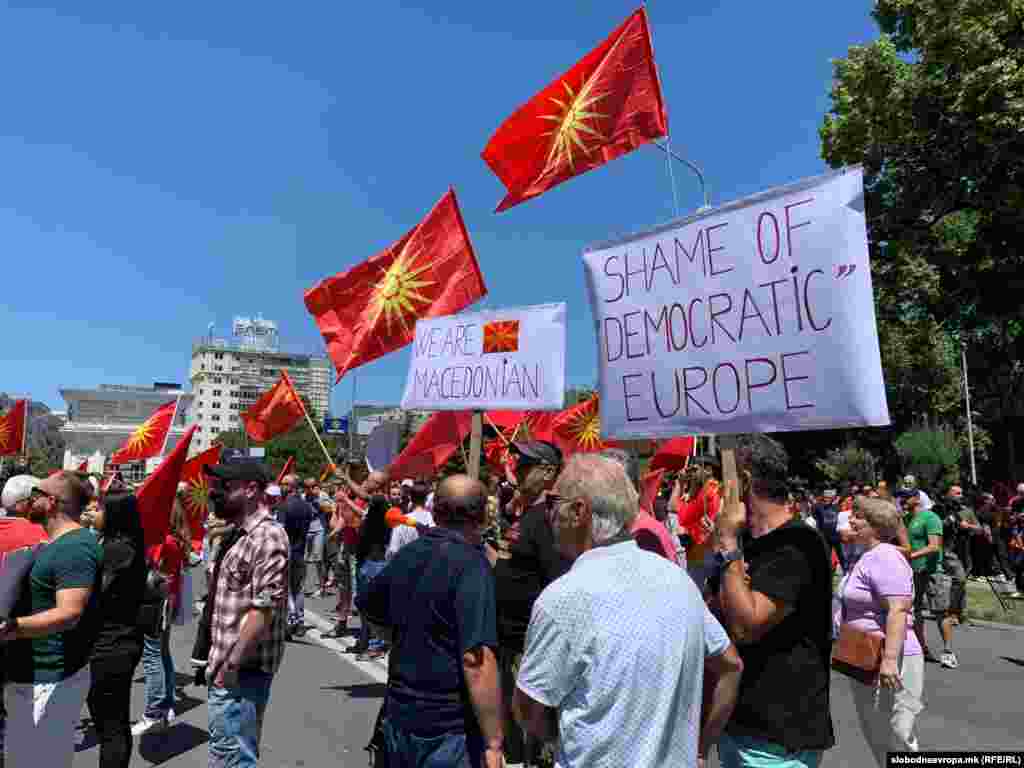 Критики за ЕУ од насобраните граѓани. Скопје, 14.07.2022