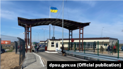 КПВВ «Каланчак» на адмінкордоні з анексованим Кримом