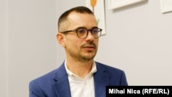 Marian Trușcă scrie într-un articol pe juridice.ro că „Parchetul General din România nu pare, ci este ignorant în ceea ce privește tratarea abuzurilor sexuale comise asupra copiilor”. Procurorul spune că instituția mimează de ani de zile interesul pentru combaterea fenomenului.