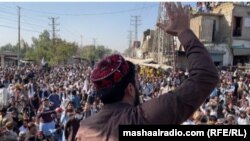 د پښتون ژغورنې غورځنګ مشر منظور پښتین د نومبر پر ۲۷مه په ټانک کې جلسې ته د وینا پر مهال. 