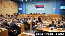 Sjednica Narodne skupštine Republike Srpske na kojoj je usvojen Zakon o lijekovima i medicinskim sredstvima RS, koji predviđa osnivanje entitetske agencije za lijekove, 20. oktobar 2021.