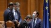 Remanierea dorită de Florin Cîțu nu este pe placul liderilor PSD și a prim-vicepreședinților PNL. Într-o ședință a Coaliției, premierul Ciucă l-a avertizat pe președintele PNL să nu înceapă un „război în partid și Coaliție”. Imagine generică din Parlament cu liderii PSD și PNL.