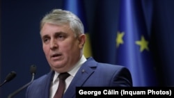 Comisia de Etică a Universității Babeș-Bolyai va reanaliza teza de doctorat a lui Lucian Bode, după analiza făcută de Emilia Șercan, care a arătat că ministrul a plagiat aproape 20%, și nu sub 3% din lucrare.