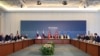 Члени української, російської та турецької делегацій під час другої зустрічі у Стамбулі, 2 червня 2025 року