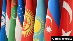  Флаги тюркоязычных государств.