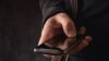 Gazak häkimiýetleri ilata “ötünçli” SMS ýollady