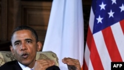 Barack Obama prilikom sastanka sa predsjednicom Irske u Dublinu, 23. maj 2011.
