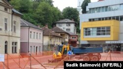 Lokacija budućeg spomenika miru "Ruka u ruci" u centru Srebrenice. 