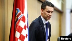 Božo Petrov na sjednici Sabora 4. svibnja
