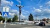 Разпятието на кръговото кръстовище на улиците "България" и "София" в Елин Пелин.