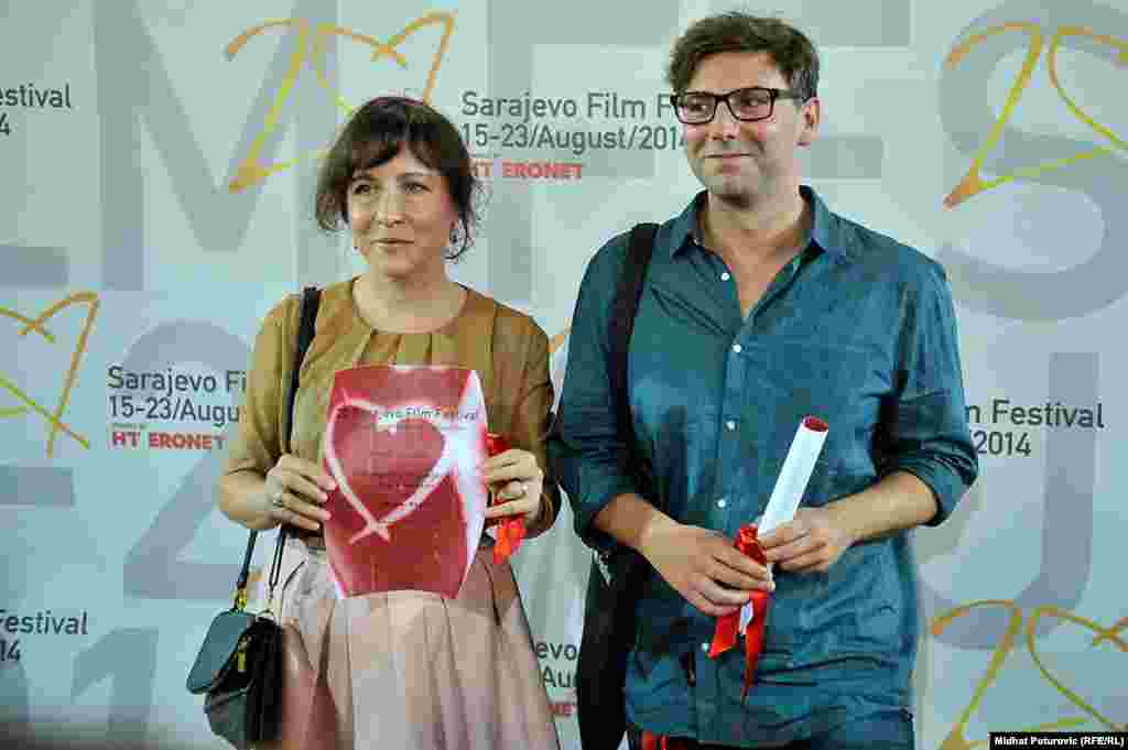 Petra Szőcs, rumunska režiserka filma "Pogubljenje" i Ivan Salatić, crnogorski režiser ostvarenja "Zakloni", osvojili Specijalno priznanje žirija