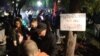 Studenti u protestnoj šetnji od Beograda do Novog Sada na pauzi u Staroj Pazovi, 30. januar 2025.