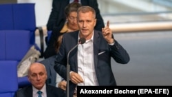 Europarlamentarul german Petr Bystroň este considerat unul din cei mai radicali reprezentanți ai extremei-drepte germane și europene. (Imagine de arhivă)