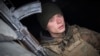 <strong>&laquo;Анархіст&raquo;</strong><br />
<br />
Його Радіо Свобода зустріло на передових позиціях під Маріуполем. Він матрос морської піхоти.&nbsp;<br />
<br />
Про те, як і де готують таких офіцерів, як він, можна почитати <a href="https://d21kqsg9cwymol.cloudfront.net/a/29465604.html" target="_blank">тут</a>.&nbsp;