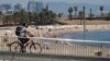 Plaža u Barceloni, juli, 2020. 