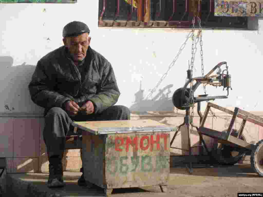 Один из способов заработка в Кайнарбулаке. 
