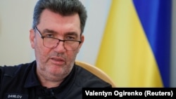 За словами Олексія Данілова, наразі у Росії ще залишилися ресурси для того, щоб завдавати ударів по території України, але, як додає він, їхня кількість є значно менша, ніж була раніше