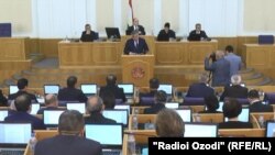 Заседание нижней палаты парламента Таджикистана