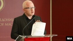Архива - Генералниот секретар на македонската Влада Драги Рашковски.