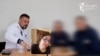 Независимая журналистка из Узбекистана Шахида Якуб и украинский журналист Владимир Золкин берут интервью у двух узбеков, которые воевали на стороне России в Украине и были взяты в плен. Скрин с видео