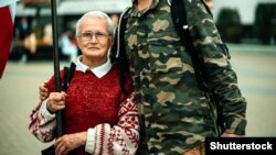 Міліціонери також склали на неї протокол
