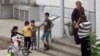По туркменским обычаям за три дня до месяца Рамадан дети ходят по соседским домам, распевая песенку «Я-ремазан», в знак возвещения о наступлении священного для мусульман месяца
