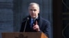 „Ne confruntăm cu cea mai semnificativă criză din istoria noastră din cauza acțiunilor comerciale nejustificate ale președintelui Trump și a amenințărilor sale la adresa suveranității noastre”, a declarat premierul canadian Mark Carney.