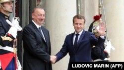 Ильхам Алиев и Эммануэль Макрон, архивная фотография