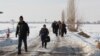 Баракцам открыли проезд через «Достук»