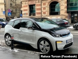 În România, BMW i3 este cel mai de succes şi des întâlnit model electric, cu peste 530 de unităţi livrate de la lansarea din 2015.