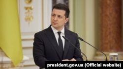 Згідно з законом, рішення про проведення такого призову ухвалюватиме верховний головнокомандувач ЗСУ за поданням головнокомандувача ЗСУ
