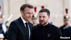 Președintele Ucrainei, Volodimir Zelenski, și președintele francez, Emmanuel Macron, la Paris, 26 martie 2025.