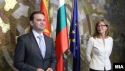 Архивска фотогографија - Прес-конференција на Бујар Османи и Екатерина Захариева на самитот на Берлинскиот процес.