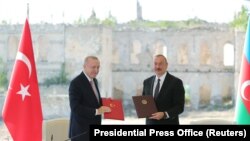 Թուրքիայի և Ադրբեջանի նախագահները Շուշիում հռչակագրի ստորագրումից հետո, 15-ը հունիսի, 2021թ․