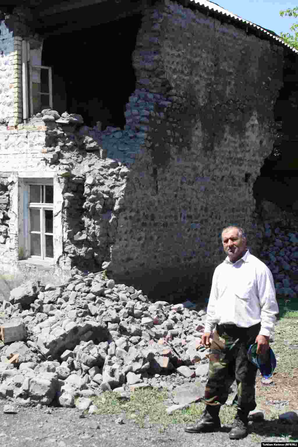Qımır kəndində qəzalı vəziyyətə düşmüş ev